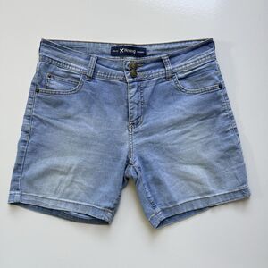 Hering Women’s Denim Shorts Size 10 Light Wash Soft Casual Coastal Everyday Fit